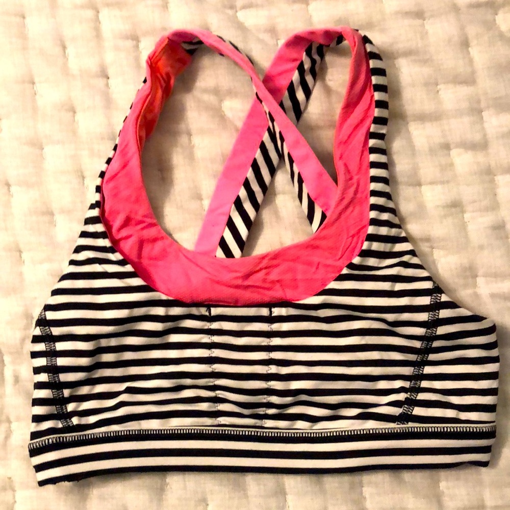 Lululemon Run stuff your bra II